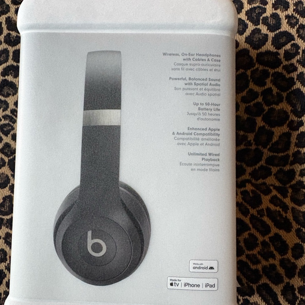Beats Solo 4 Headphones New in box unopened - Picture 2 of 5
